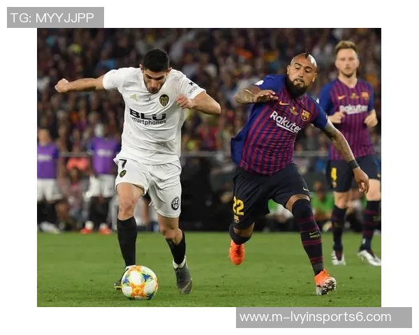 精彩足球比赛回放全景解析带你重温经典瞬间与战术博弈